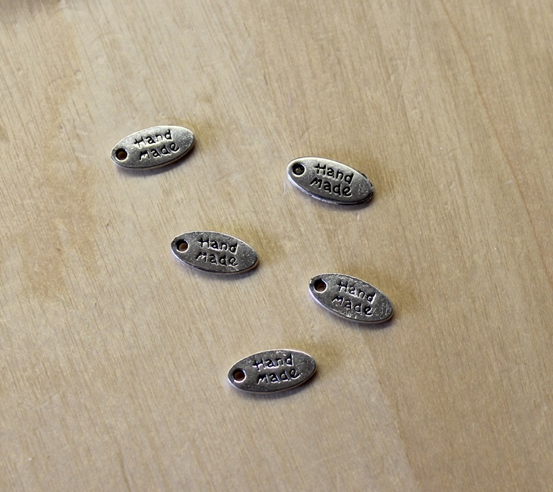 L-0803-033   Mini-Oval "Handmade"
